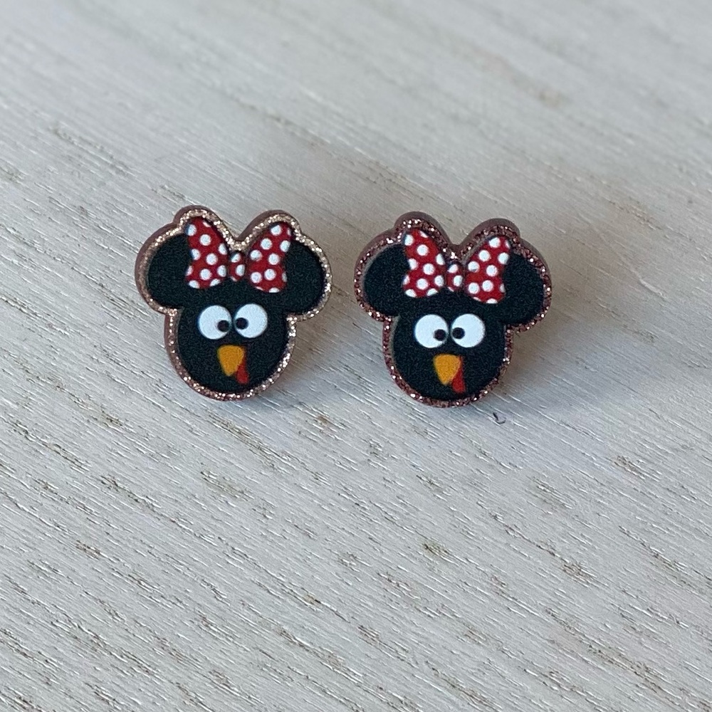 New Acrylic Minnie Turkey earrings